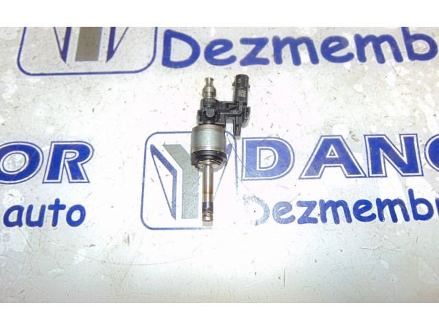 Топливная рампа 05C133320A   Skoda Scala  