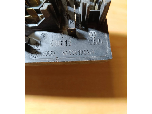 Pojistková skříňka 443941822A, 896113 Audi 80 90 B3 1989