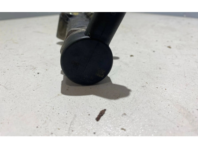 Топливная рампа 30757146, 0445215023   Volvo S80  