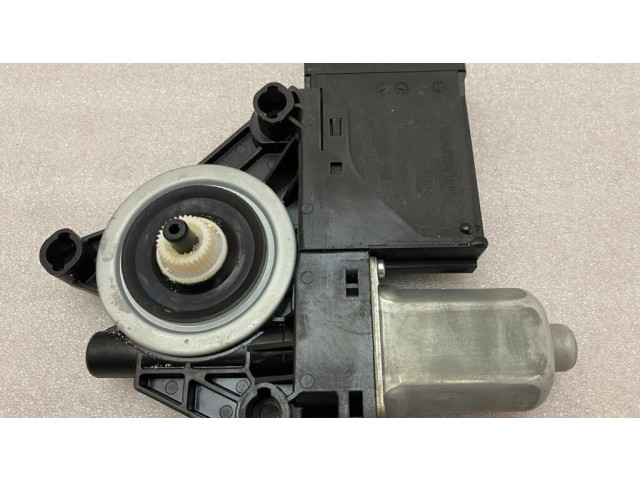 Задний двигатель механизма для подъема окон