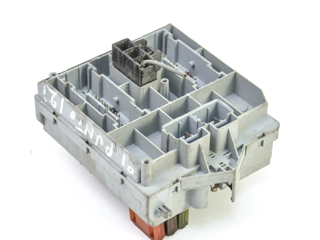   Pojistková skříňka A223   Fiat Punto (188) 1999