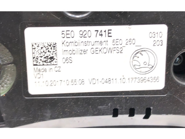 Панель приборов 5E0920741E Skoda Octavia Mk3 (5E)