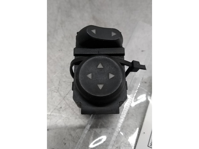 Zpětné zrcátko Fiat Linea 2008