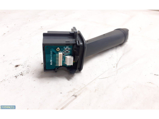 Ручка стеклоочистителей    Volvo V70