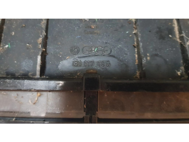 Панель приборов 81117185 Audi 80 90 B3