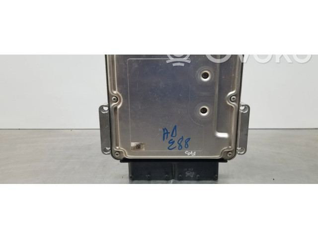 Блок управления двигателя 68328041AA, P68328041AA Jeep Compass