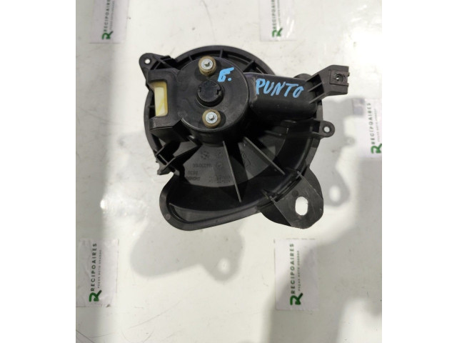 Вентилятор печки 164230100 Fiat Grande Punto