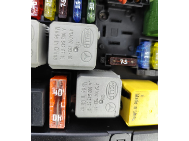 Блок предохранителей  4RA00779310, A0025428719   Mercedes-Benz GLK (X204)    