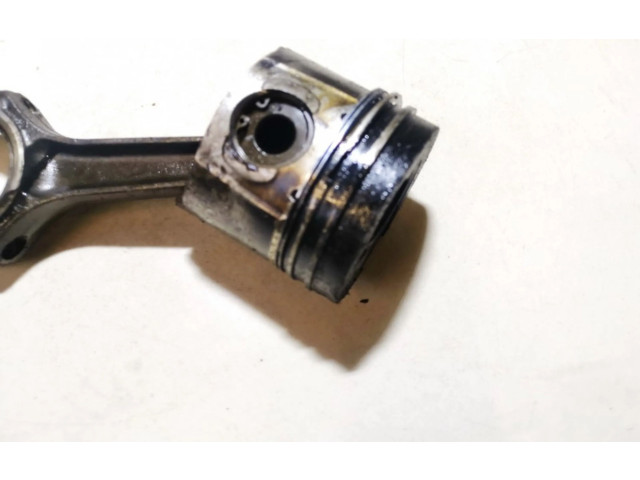 Поршень с шатуном Renault Scenic I