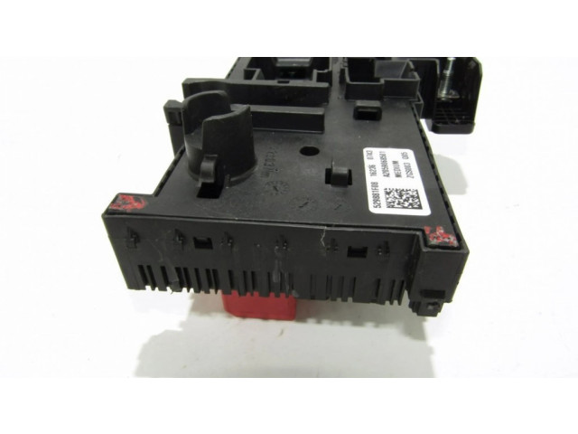 Pojistková skříňka A2059068501 Mercedes-Benz C W205 2016