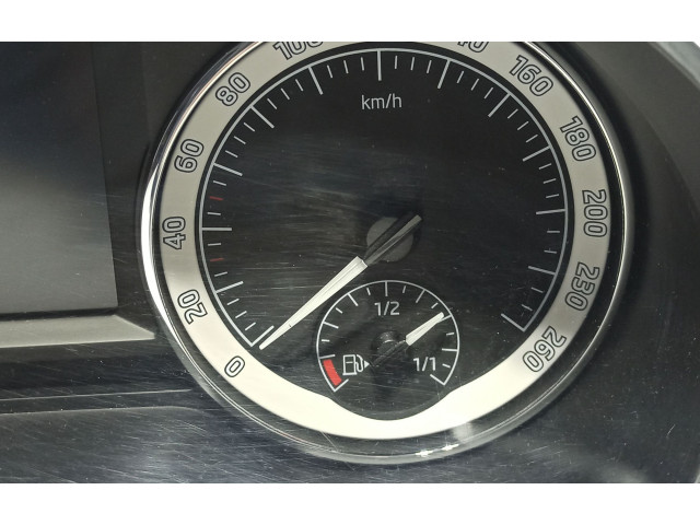 Панель приборов 5E0920751E, 5E0920751   Skoda Octavia Mk3 (5E)       