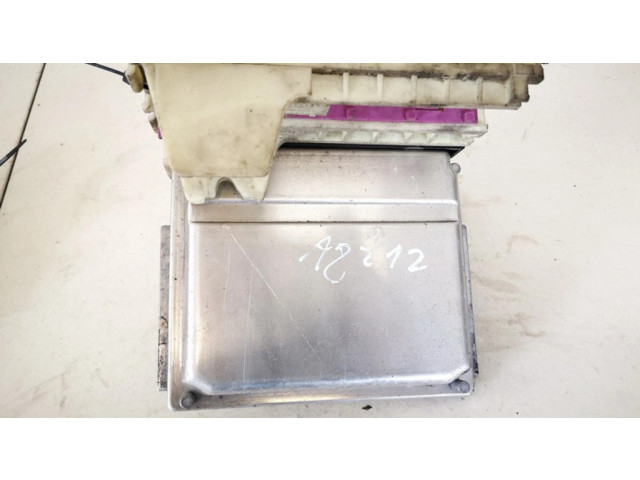 Блок управления двигателя 0281010319, 08677708a Volvo S60