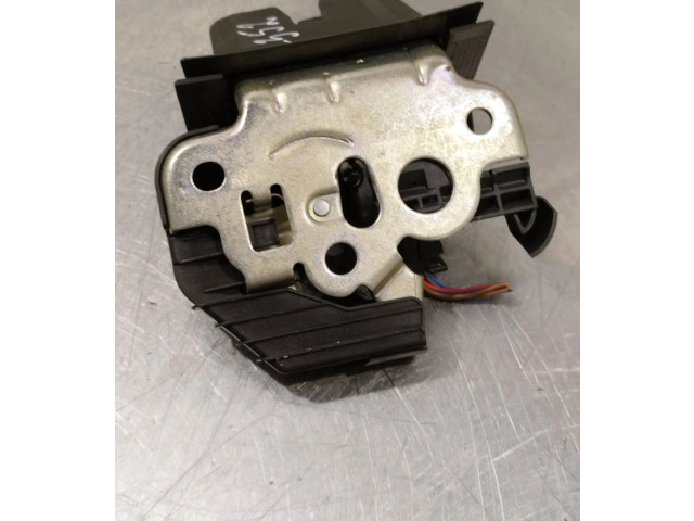 Замок багажника 3T5827520A    Skoda Superb B6 (3T) 2008 - 2015 года