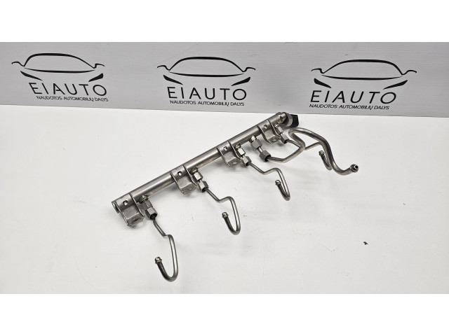 Vstřikovací lišta 7547599, 170930327632   BMW X6 E71  pro benzínový motor 4.4 N63B44 