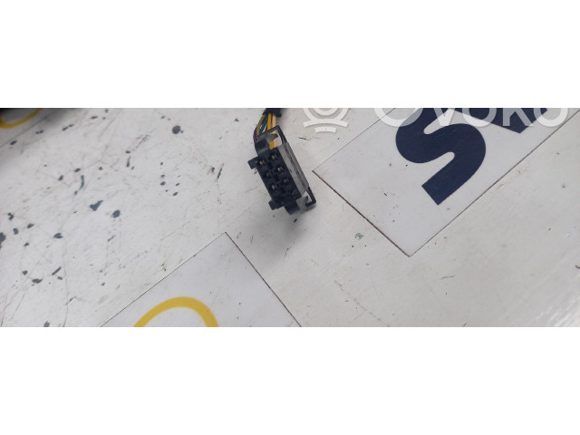 Зеркало электрическое Skoda Fabia Mk3 (NJ) 2015 - 2021 года