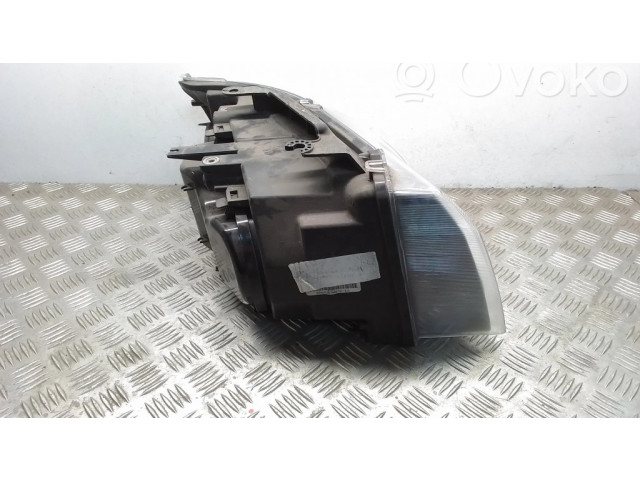 Передняя фара  