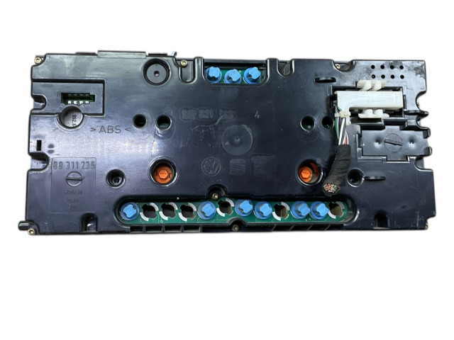 Панель приборов 87001323, 88311235 Volkswagen Golf III