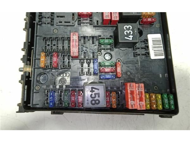 Блок предохранителей 1K0937124K   Audi A3 S3 8P    