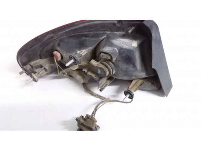 Задний фонарь правый Chrysler Sebring (ST-22 - JR) 2000-2007 года