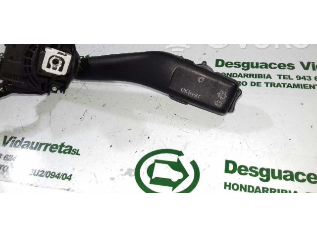 Ручка стеклоочистителей 1K0953519A, 01203506 Audi A3 S3 8L