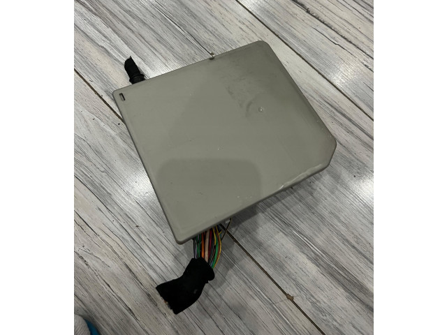 Блок предохранителей  Uch   Renault Clio III    