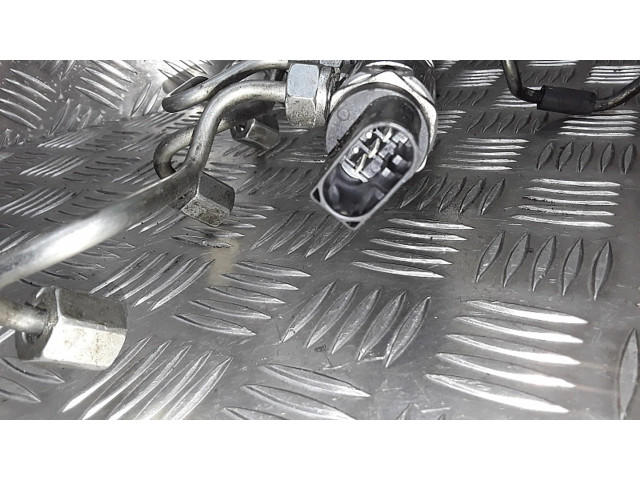 Топливная рампа 780912704   BMW 3 E92 E93  