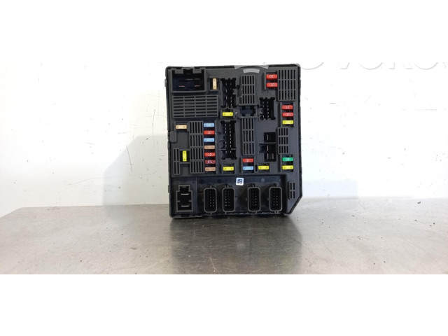 Блок предохранителей 284B62342R   Renault Scenic III -  Grand scenic III    