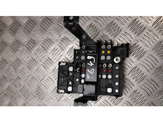 Pojistková skříňka 101327200F Tela Model S 2015