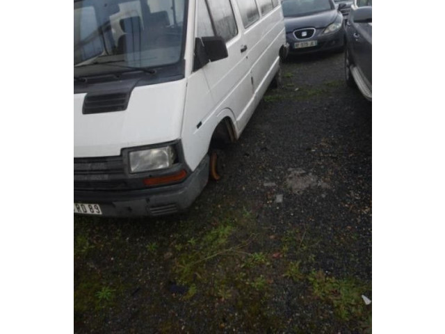 Моторчик дворников     Renault Trafic I