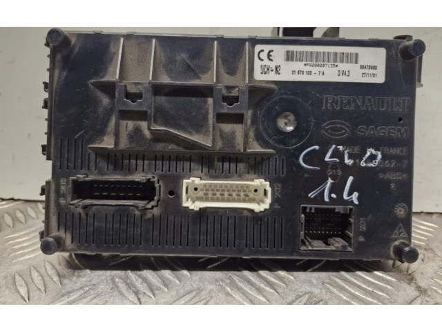 Блок предохранителей 8200207135 Renault Clio II