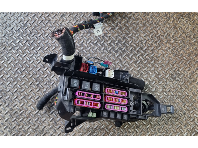 Блок предохранителей 80A971845A   Audi Q5 SQ5    