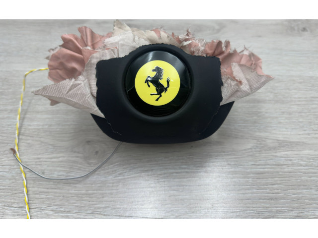 Подушка безопасности водителя Ferrari 296 GTB