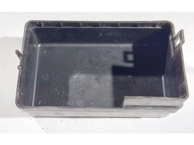 Ящик предохранителей (комплект) Mitsubishi Pajero Sport I 1996 - 2008 года