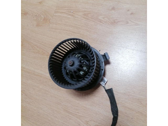Вентилятор печки Dacia Logan I