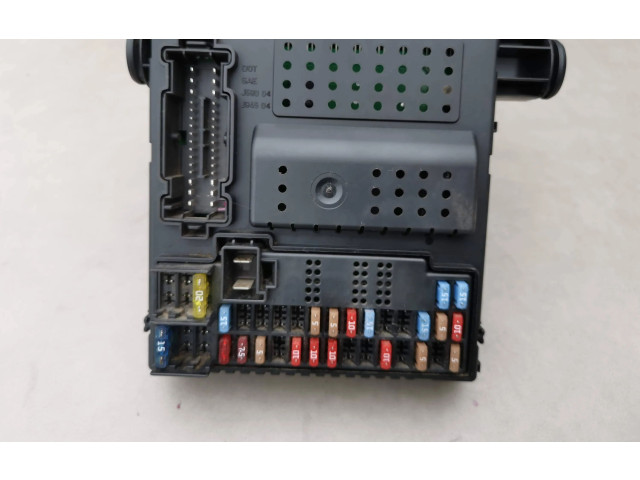 Блок предохранителей 30728542, 12243779   Volvo V70    