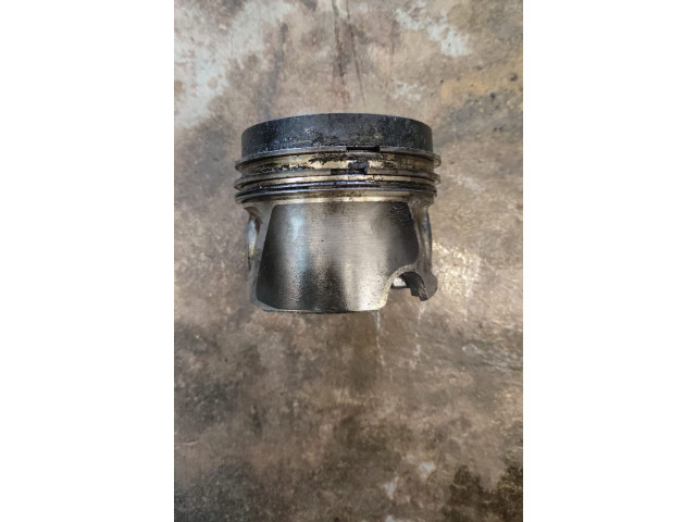  Поршень    Skoda Superb B6 (3T)  