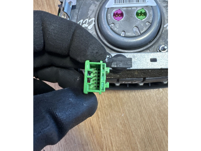 Подушка безопасности водителя 8684196, B3302C2560075 Volvo V70