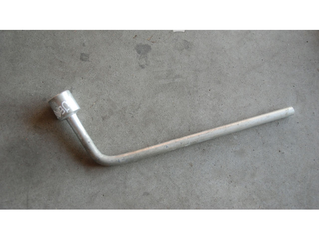 Přístrojová deska Mitsubishi Pajero 2004 200KM