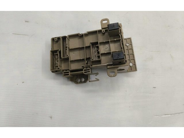 Блок предохранителей  82201FJ110   Subaru Forester SJ    