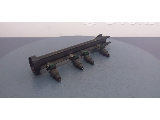 Топливная рампа 037906031AA, 037906031AA   Audi A3 S3 8L  