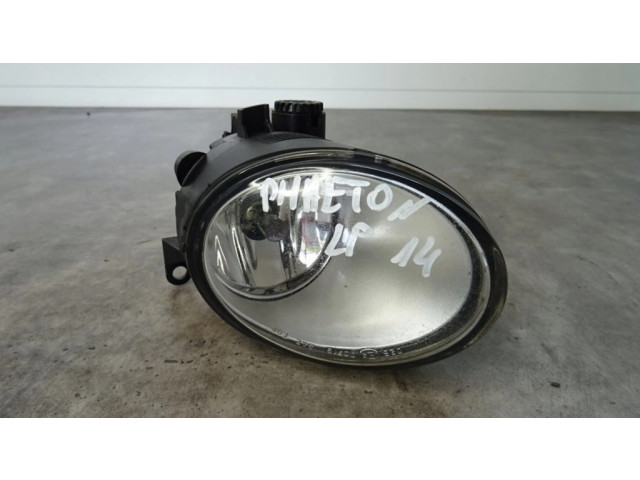 Передняя противотуманная фара