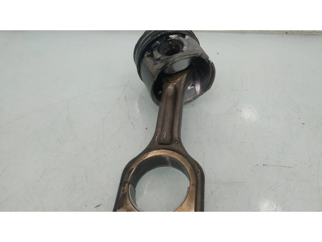 Píst Citroen C4 I pro naftový motor 1.6