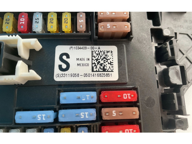 Блок предохранителей 103440900A, 0501416825551 Tesla Model S