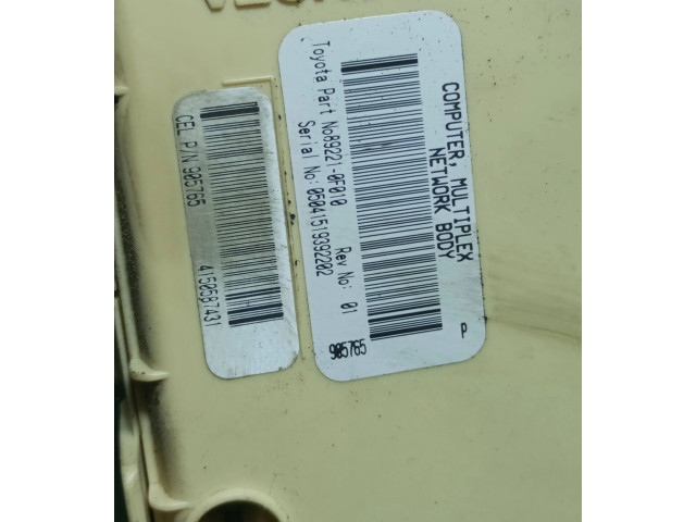 Блок предохранителей 892210F010 Toyota Corolla Verso AR10