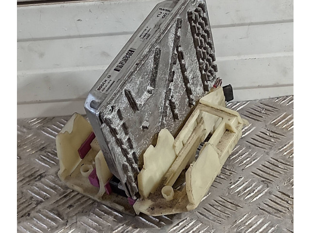 Блок управления двигателя 30637733A, 1039S00000 Volvo V70