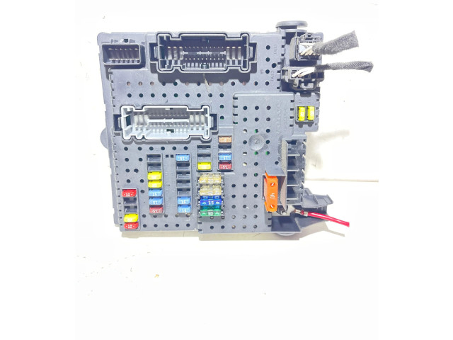 Pojistková skříňka 30728512, 28017881 Volvo XC90 2007