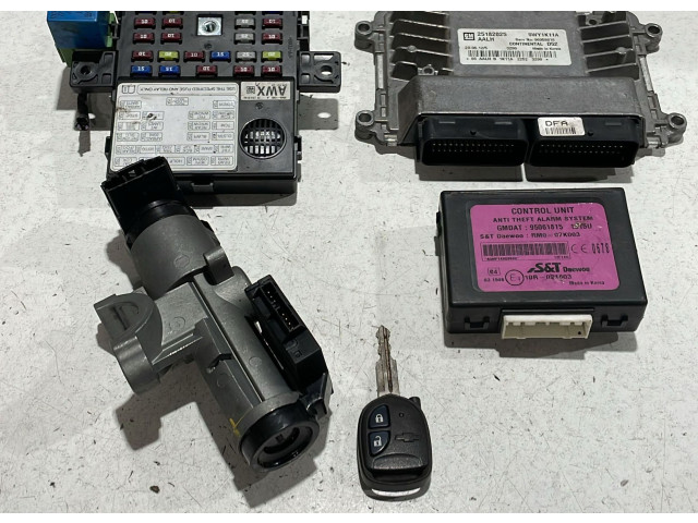 Комплект блоков управления 25182025, 25182025   Chevrolet Spark