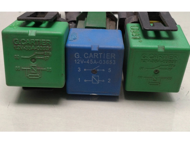 Блок предохранителей  1495669080, M02022a100   Peugeot Expert    