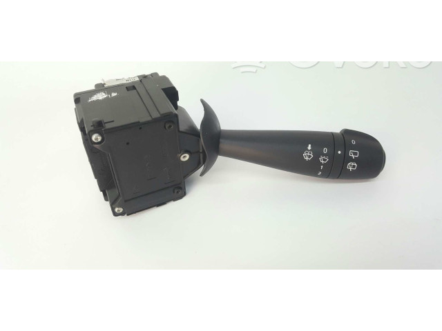 Ручка стеклоочистителей 8201168008, E10670233 Dacia Lodgy