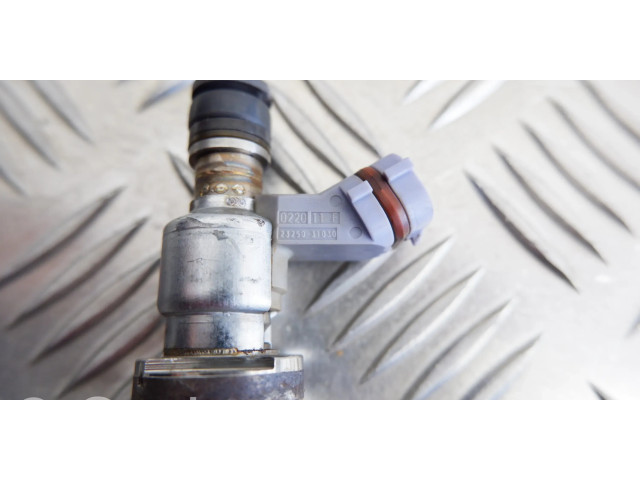 Vstřikovač 2325031030 Lexus LS 460 - 600H pro benzínový / Электричество motor 5.0